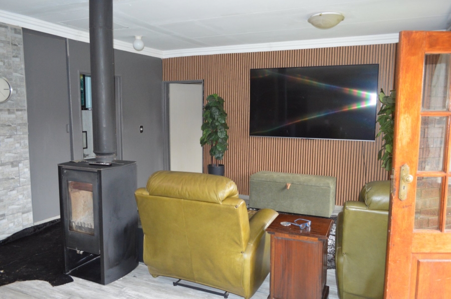 3 Bedroom Property for Sale in Flamwood North West